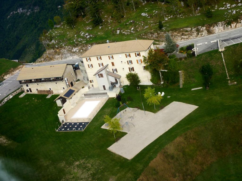 Hotel Du Col De La Machine Saint-Jean-en-Royans Luaran gambar